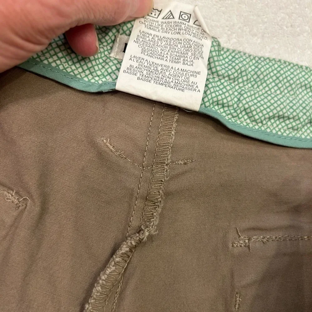 Lee Women's Tan Flat Front Shorts size 14 just below waist